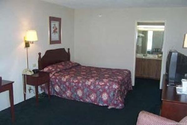 KNIGHTS INN MOREHEAD (Morehead)